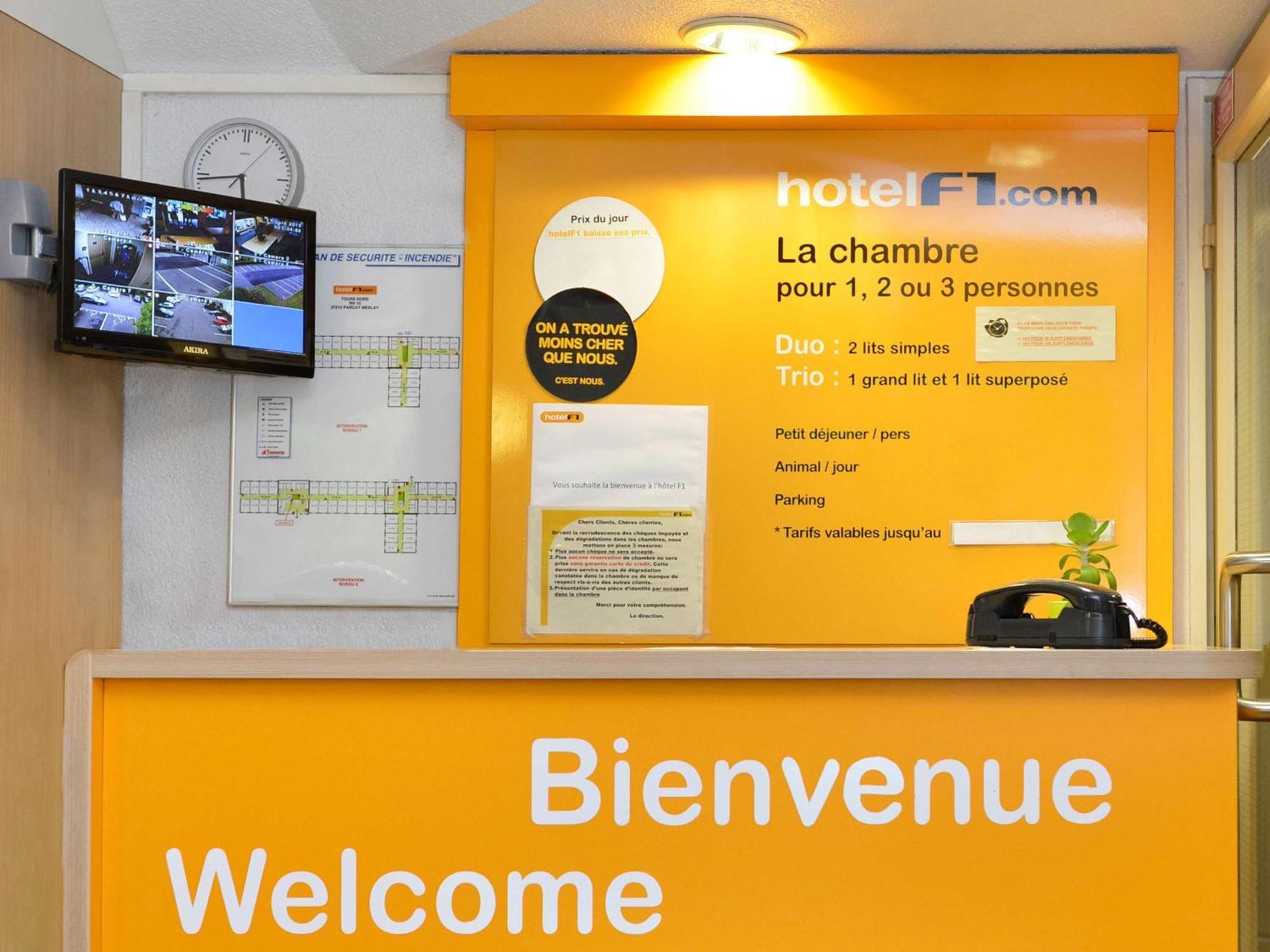 Hotelf1 Tours Nord Hotel Notre-Dame-d'Oe