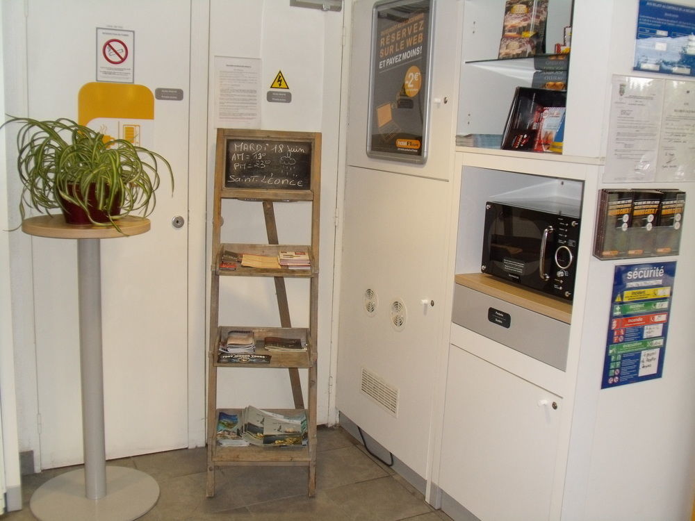 Hotel Hotelf1 Tours Nord 3*